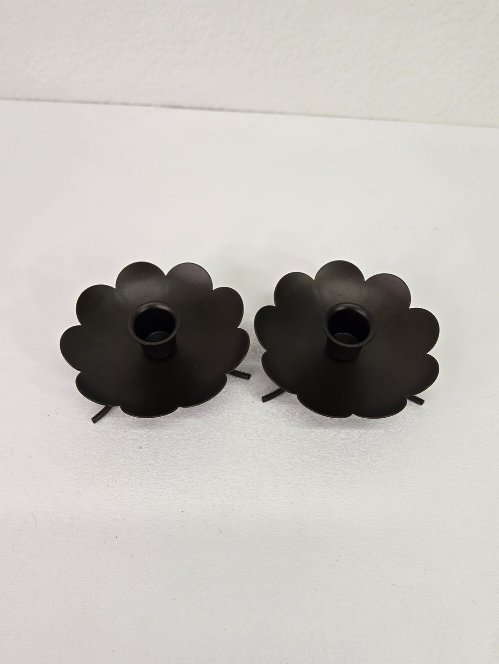PartyLite Black Metal Scallop Flower Taper Candle Holders Creative Capers Set 2 - Picture 4 of 16